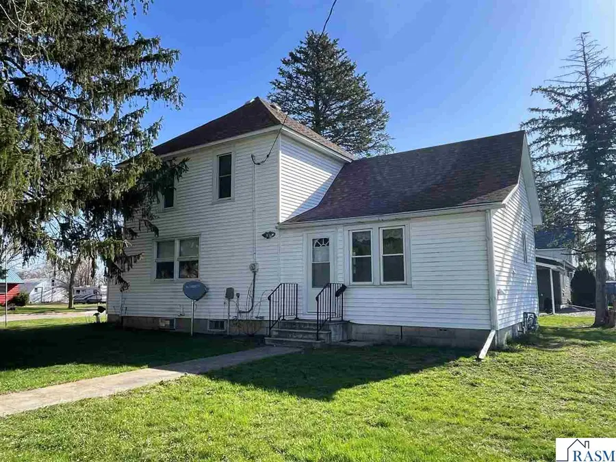 102 Lewis St E, Lewisville, MN 56060 - #2