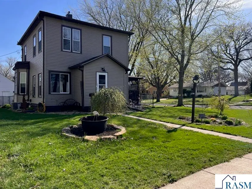 227 W 2nd Street, Blue Earth, MN 56013 - #1