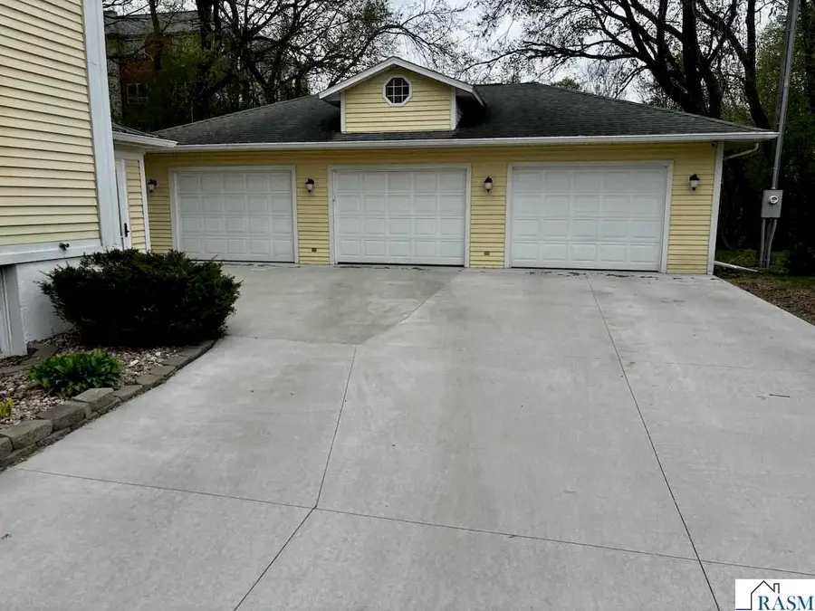 865 Madison Avenue, Mankato, MN 56001 - #2