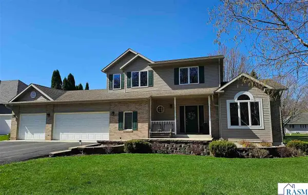 6 McIntosh Drive, New Ulm, MN 56073