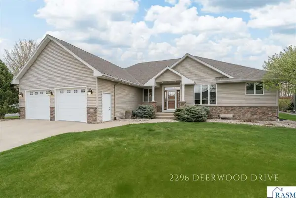2296 Deerwood Drive, North Mankato, MN 56003