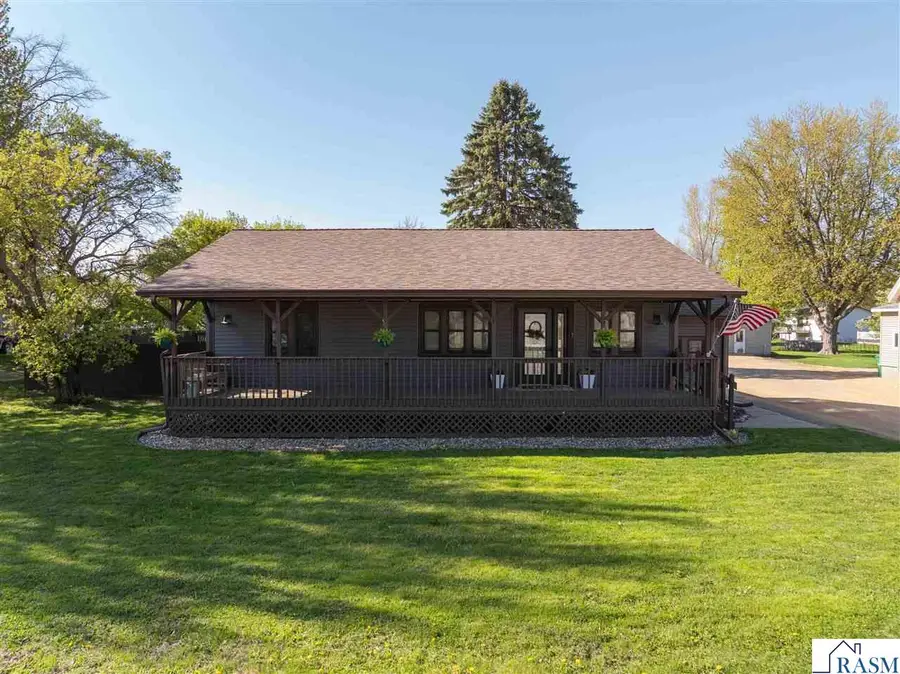 317 E South Street, Janesville, MN 56093 - #2