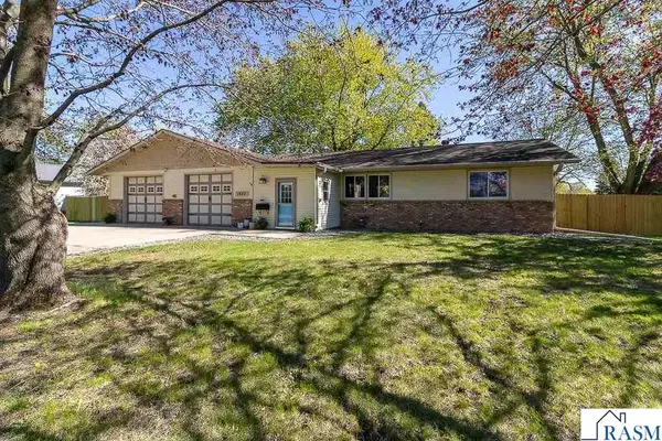 1425 Rice Lake Street, Owatonna, MN 55060