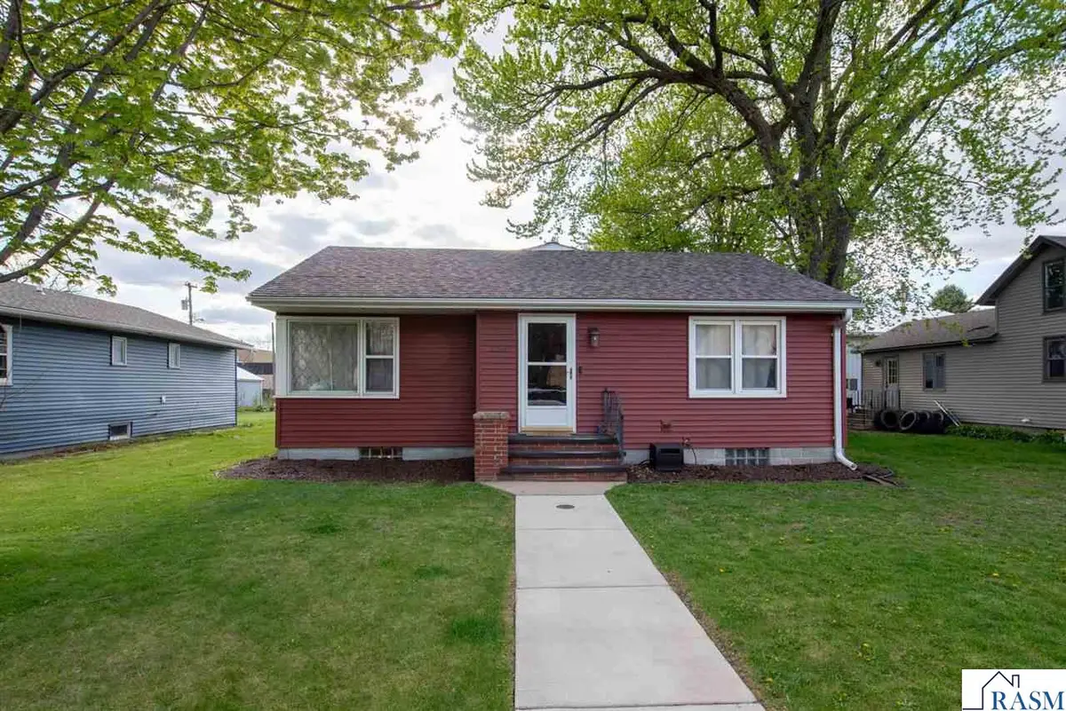 224 N 3rd Avenue, Waldorf, MN 56091 - #1