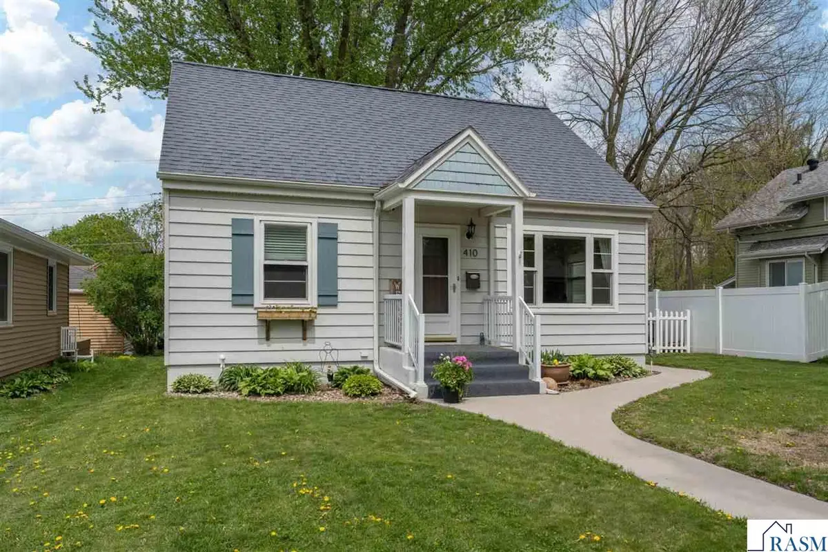 410 W 11th Street, Mankato, MN 56001 - #1