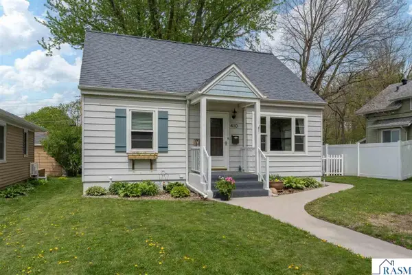 410 W 11th Street, Mankato, MN 56001