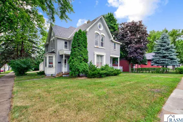 1104 N 5th Street, Mankato, MN 56001