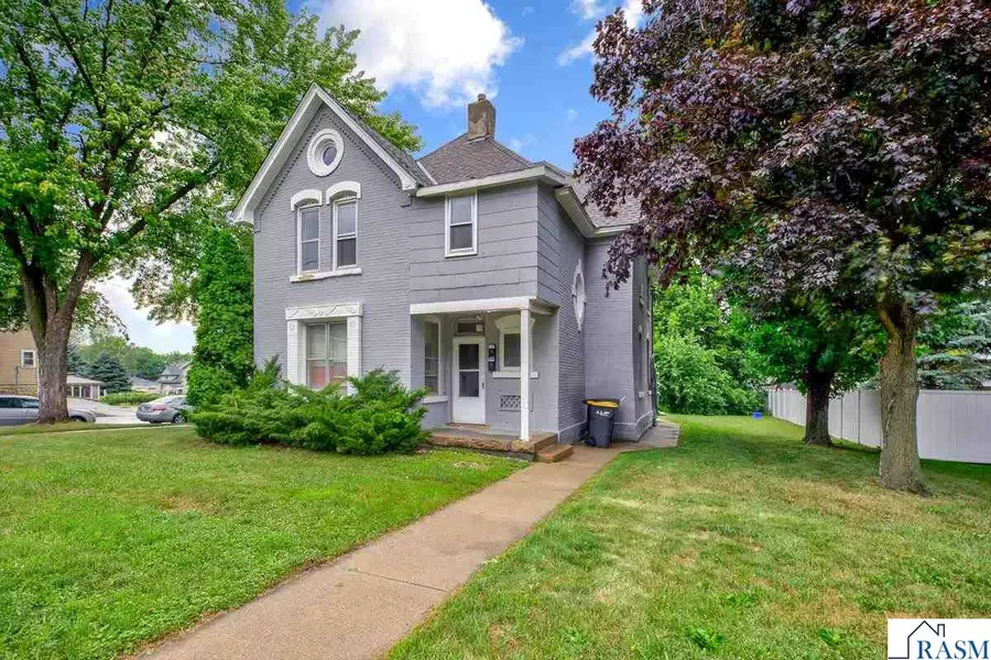 1104 N 5th Street, Mankato, MN 56001 - #2