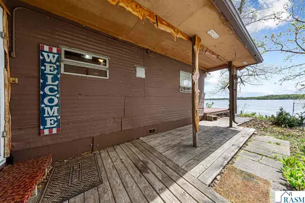 7008 Laura Lane, St. Peter, MN 56082