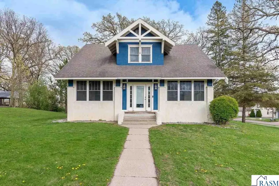 202 N Logan Street, Lake Crystal, MN 56055 - #2
