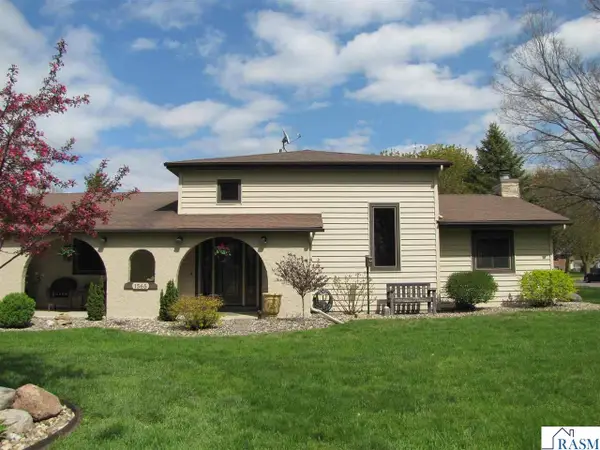 1565 Commerce Drive, North Mankato, MN 56003
