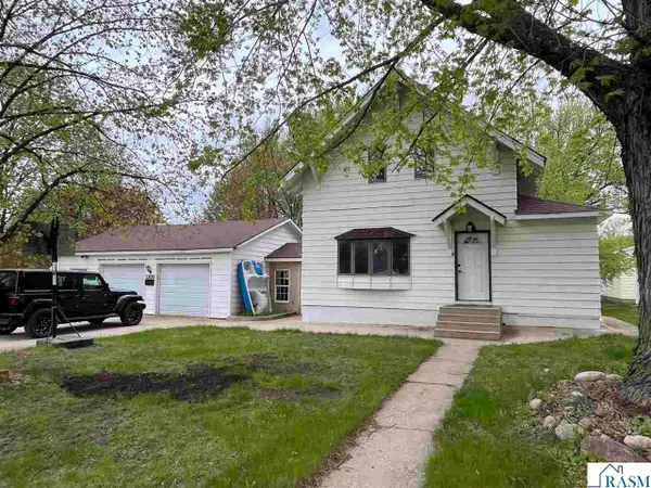 1305 9th Avenue North, St. James, MN 56081