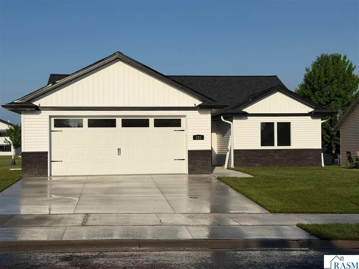 121 Copper Village Circle, Mankato, MN 56001 - #1