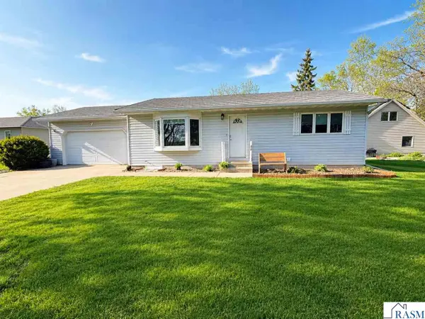 46 Lake Avenue, Madison Lake, MN 56063