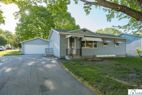 201 Diane Drive, Eagle Lake, MN 56024