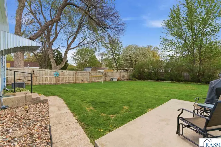 216 SE 7 Avenue, Waseca, MN 56093 - #3