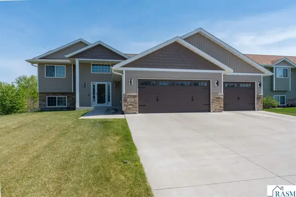 235 Foxfire Drive, Mankato, MN 56001