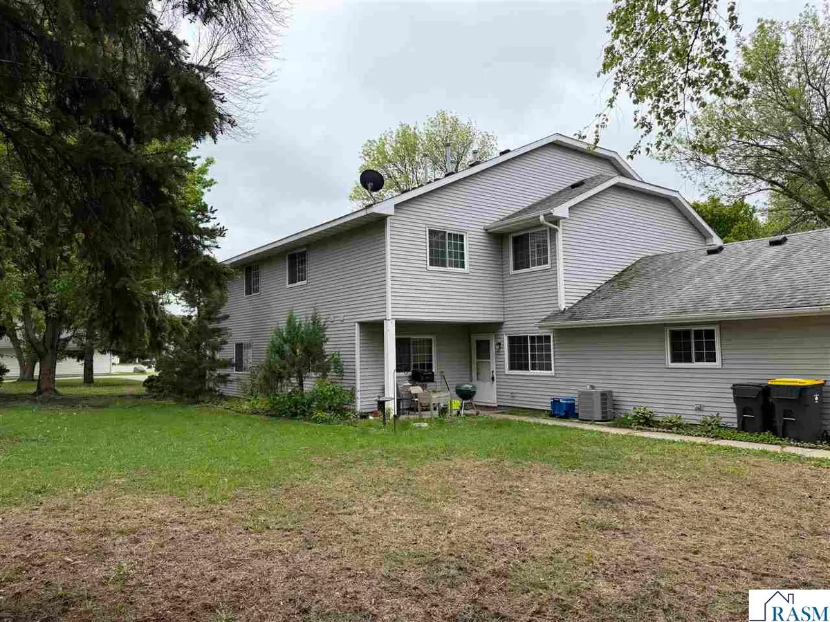 1622 Pleasant View Drive, North Mankato, MN 56003-2466 - #1