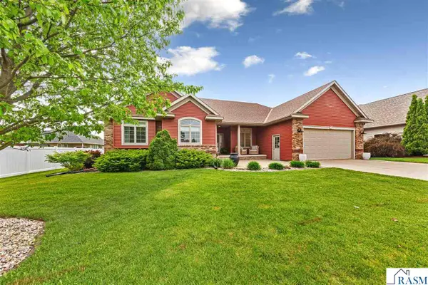 112 Jacob Drive, Mankato, MN 56001