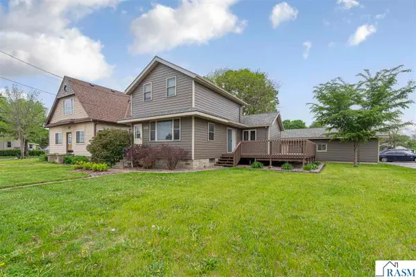 1406 3rd Avenue, Mankato, MN 56001