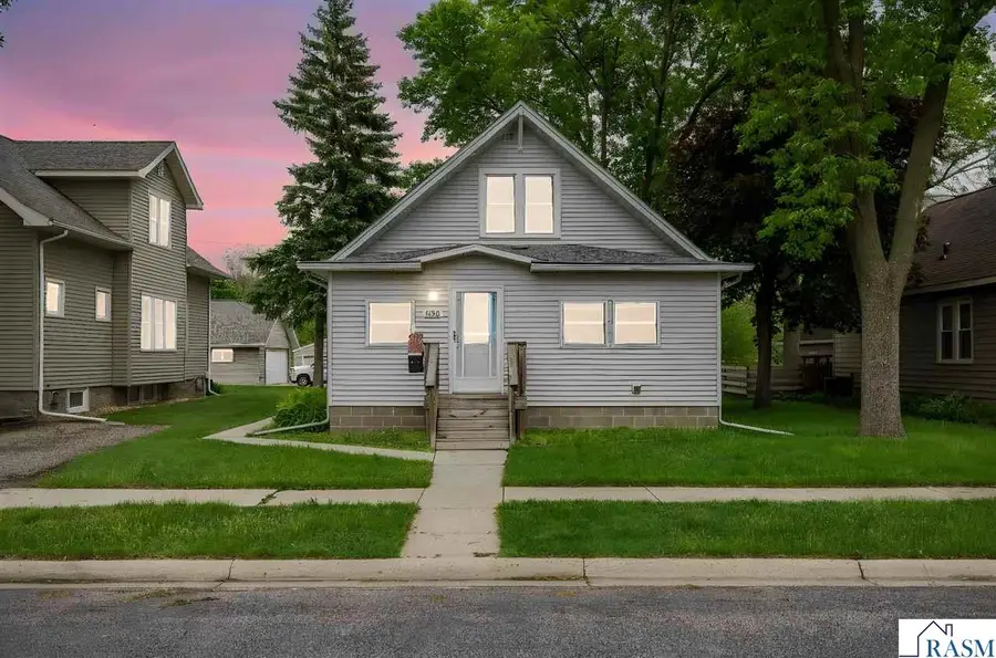 530 Lyndale Street, North Mankato, MN 56003 - #2