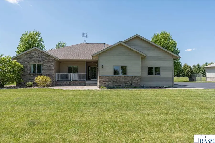 50792 Birch Bluff Drive, North Mankato, MN 56003 - #2