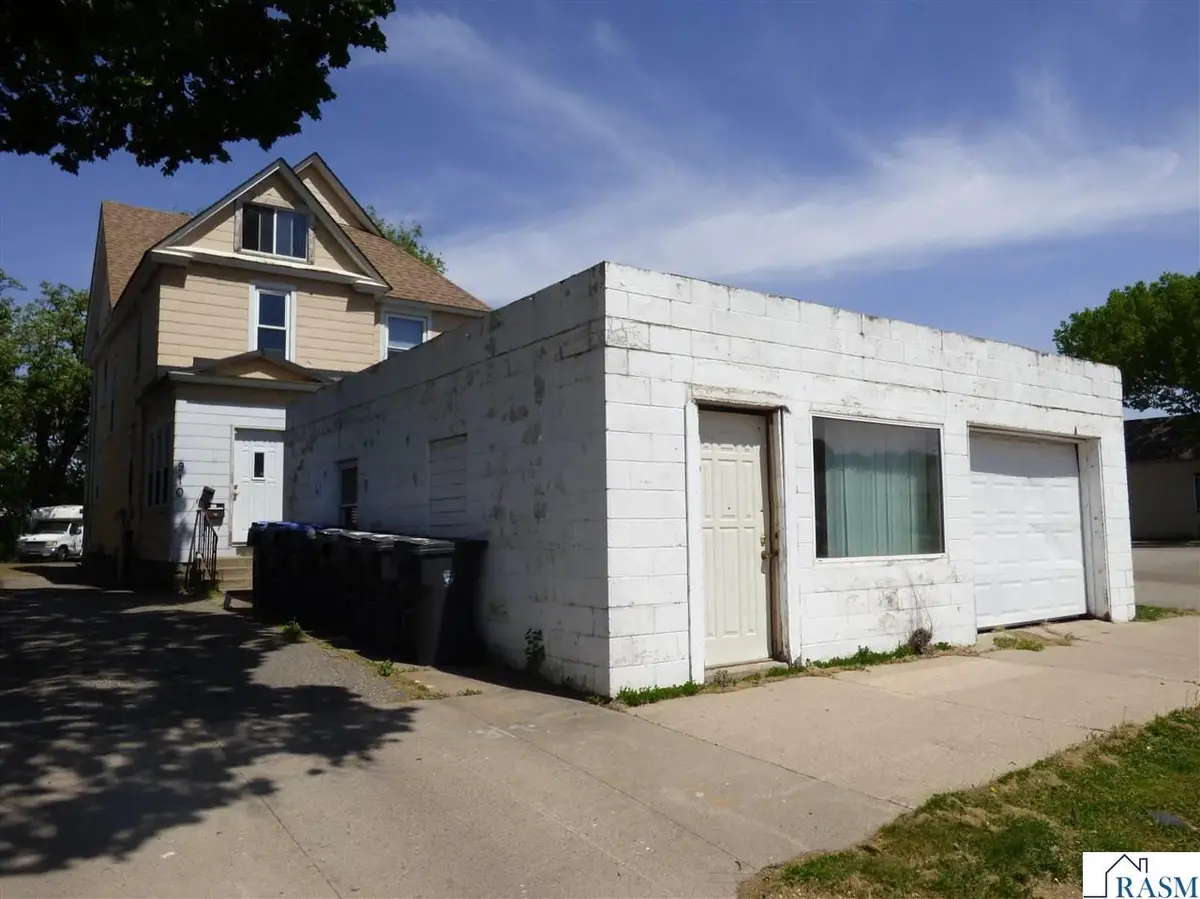 910 S Front Street, Mankato, MN 56001 - #1