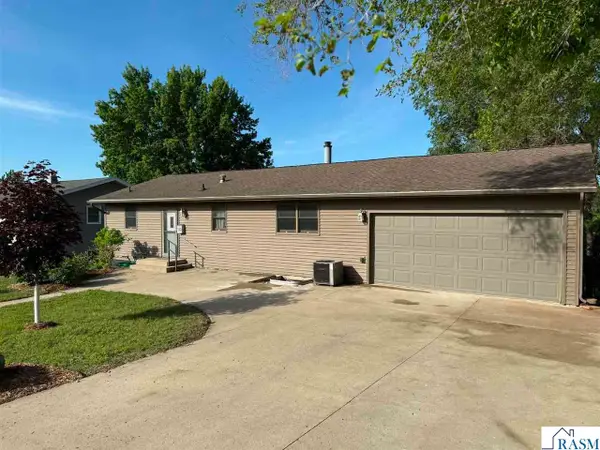 712 S Washington Street, New Ulm, MN 56073