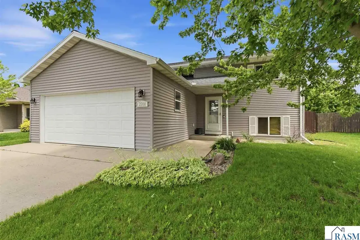 2208 Fairbanks Drive, North Mankato, MN 56003 - #1