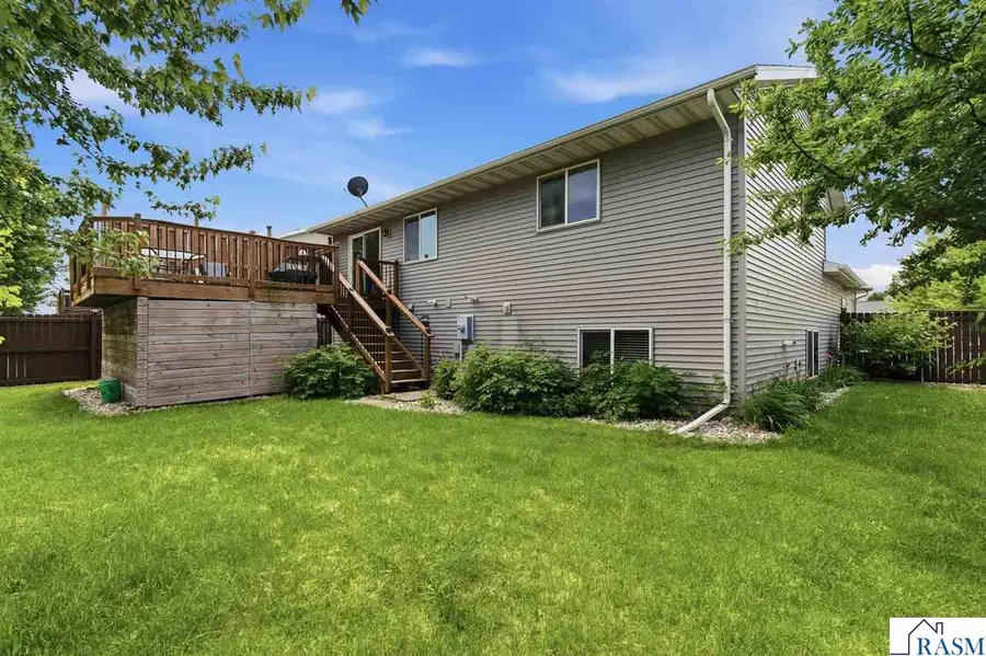 2208 Fairbanks Drive, North Mankato, MN 56003 - #2