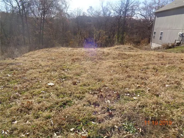 11219 Cernech Road, Kansas City, KS 66109