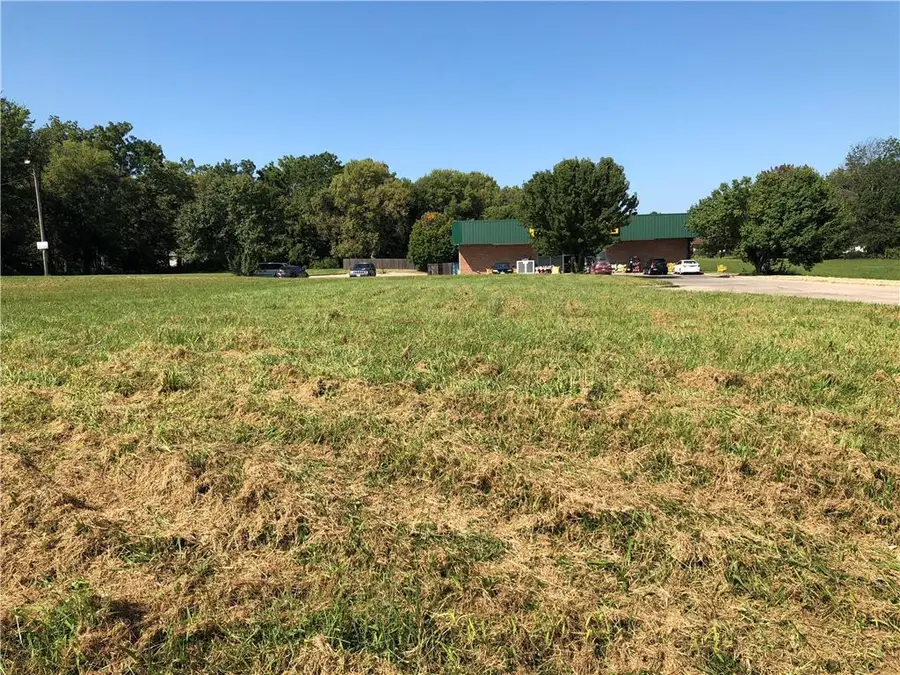 222 N Madison Street, Raymore, MO 64083 - Image #3