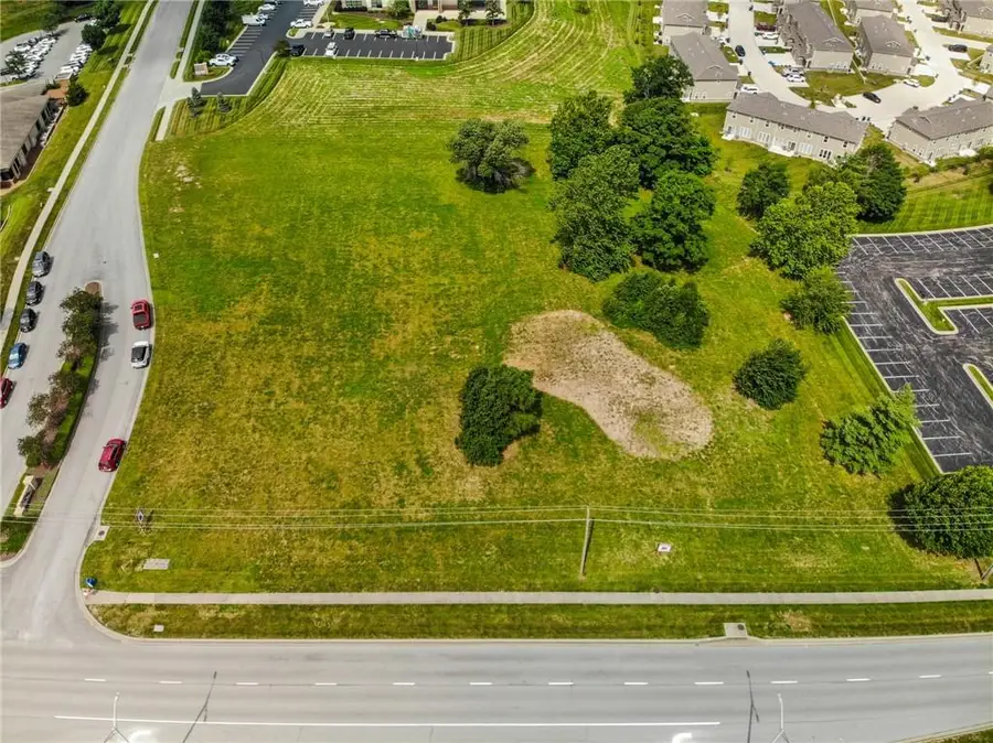 3620 NE Ralph Powell Road, Lees Summit, MO 64064 - Image #3
