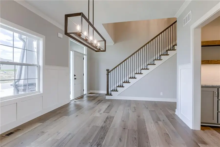 10308 N Oakland Avenue, Kansas City, MO 64157 - Image #2