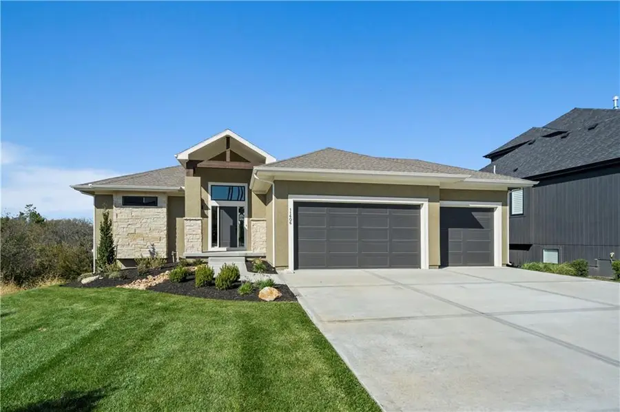 11606 S Zarda Drive, Olathe, KS 66061 - Image #2