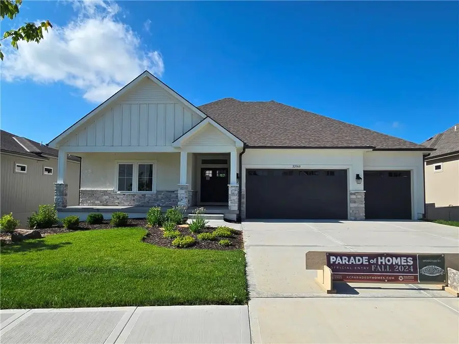 22060 W 114th Court, Olathe, KS 66061 - Image #2