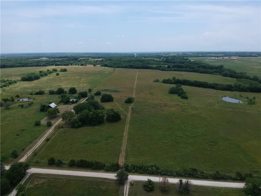 00001 W 271 Street, Paola, KS 66071 - Image #2
