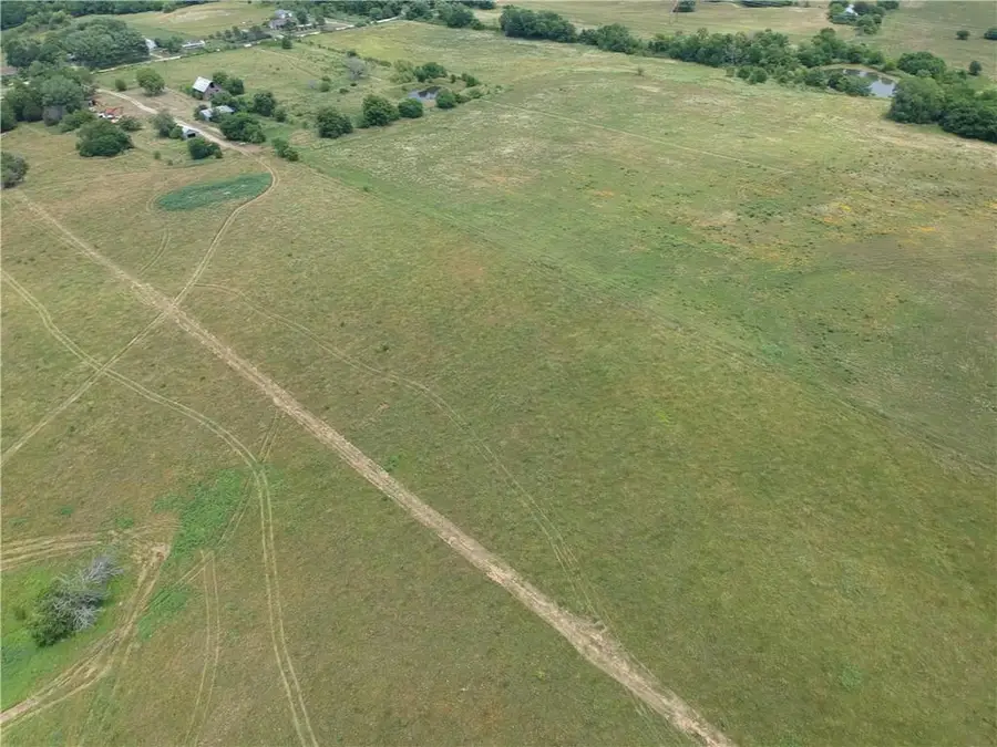 00001 W 271 Street, Paola, KS 66071 - Image #3