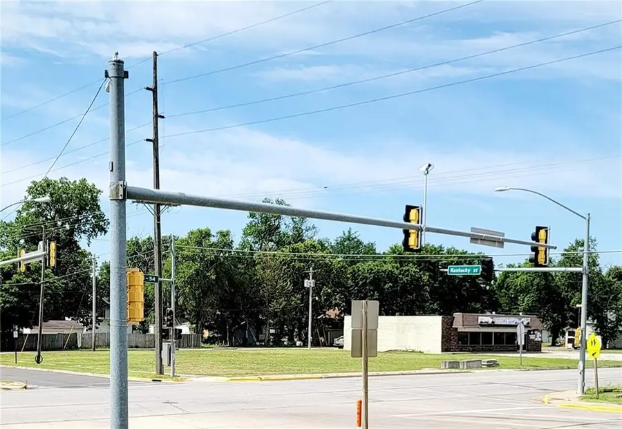 1119 East Street, Iola, KS 66749 - Image #3