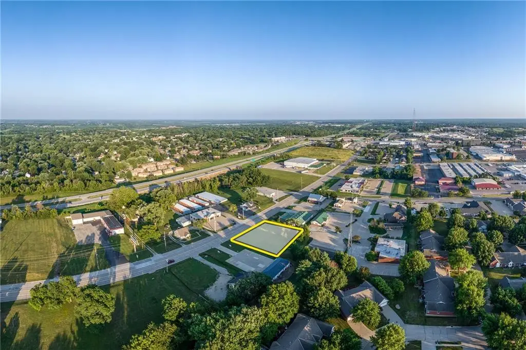 1806 N. Woodbine Road, Saint Joseph, MO 64506 - Image #1