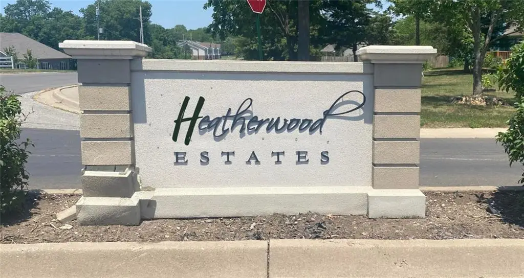 1210 Cottonwood Court, Paola, KS 66071 - Image #1