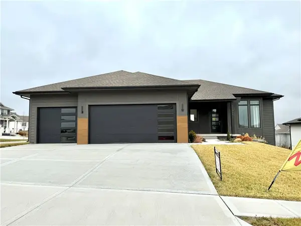 17321 Gillette Street, Overland Park, KS 66221