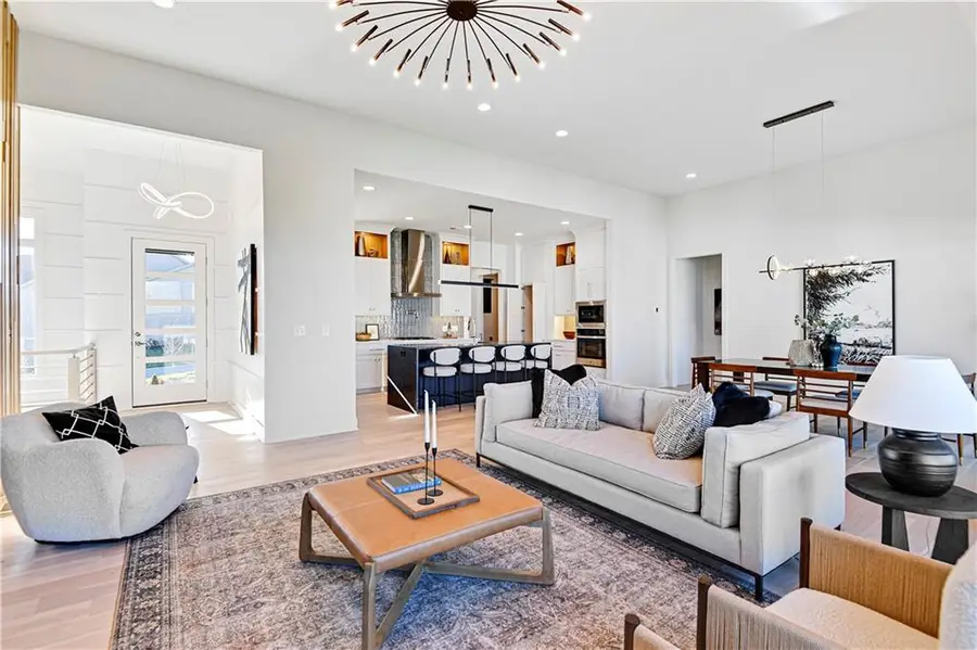 17321 Gillette Street, Overland Park, KS 66221 - Image #2