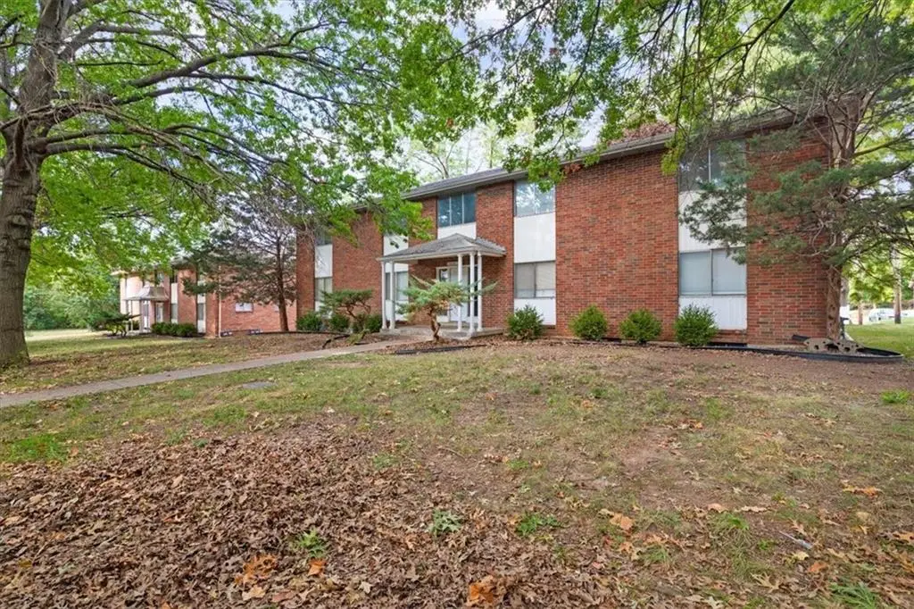 8030 Campbell Street, Kansas City, MO 64131 - Image #1