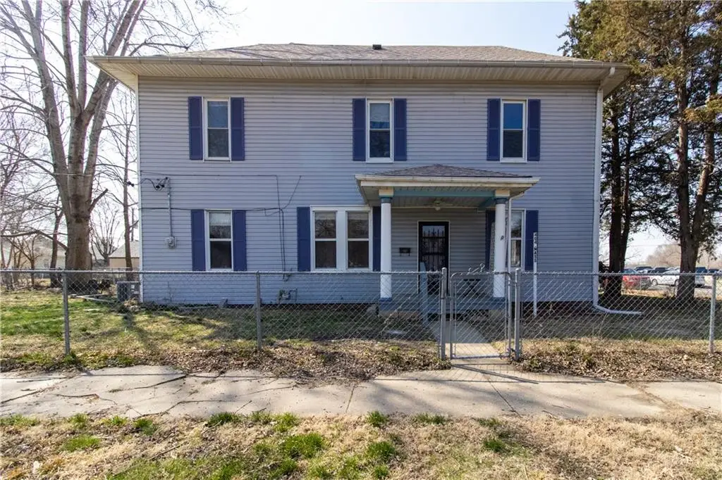 404 Massachusetts Street, Saint Joseph, MO 64504 - Image #1