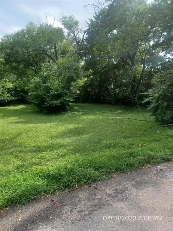 10300 E Norledge Avenue, Independence, MO 64053 - Image #2