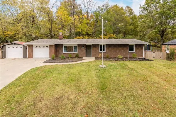 5001 NW 62nd Street, Kansas City, MO 64151