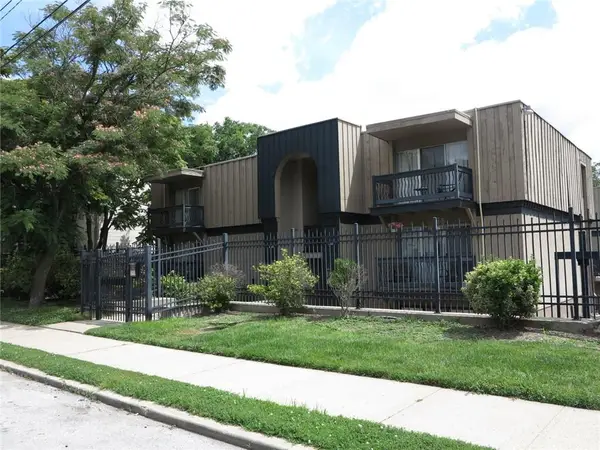 4157 Roanoke Road #4, Kansas City, MO 64111