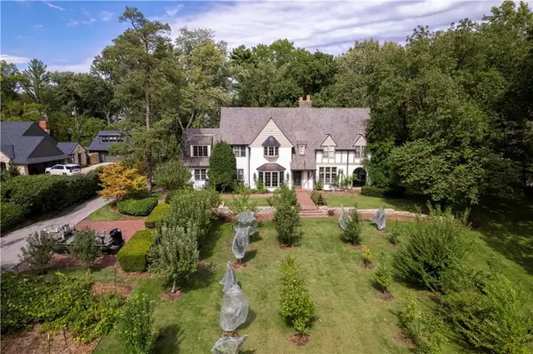 3700 W 65th Street, Mission Hills, KS 66208