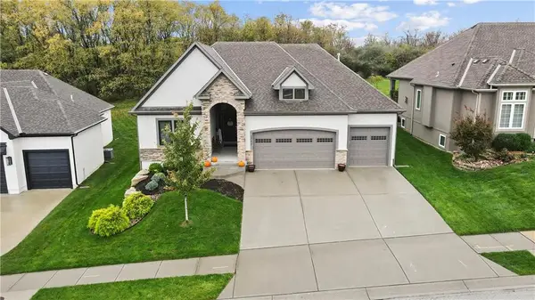 1741 NE Parkwood Drive, Lee's Summit, MO 64064